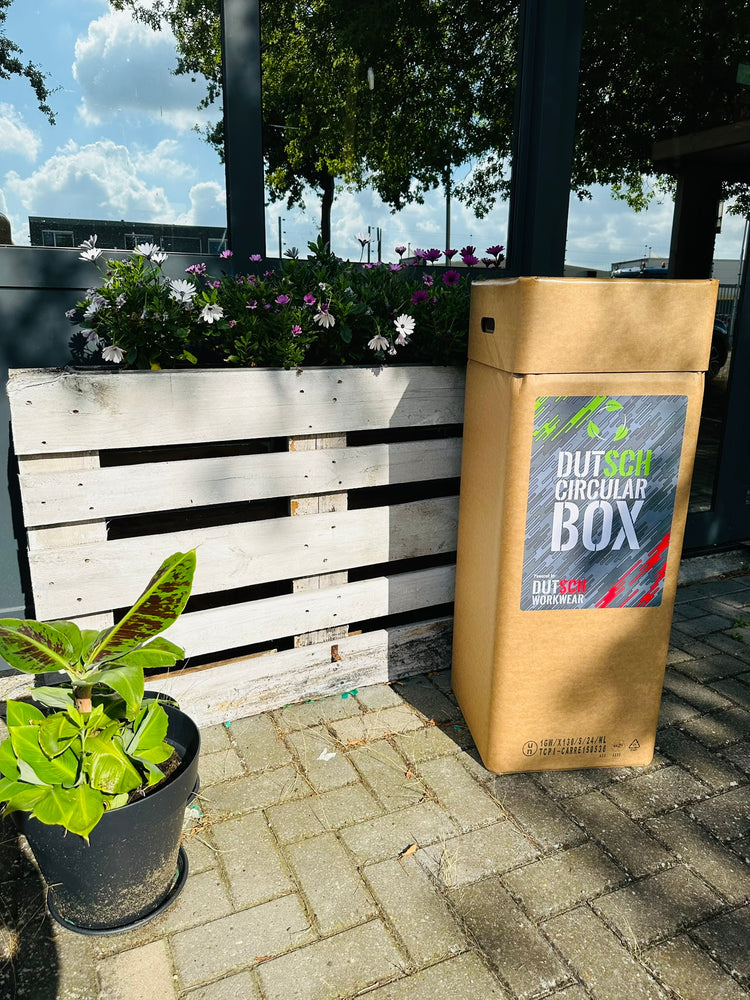Dutsch Circular Box voor het inzamelen van oude bedrijfskleding